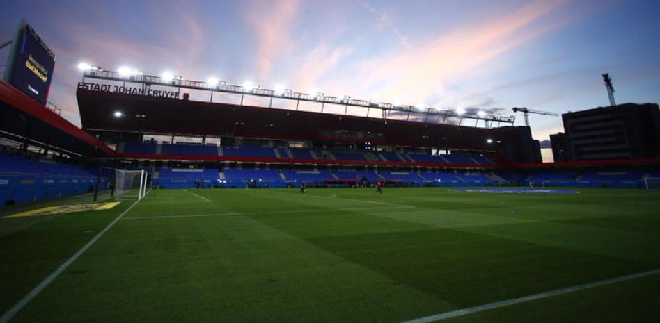 西甲同意将巴萨对瓦伦比赛放在克鲁伊夫球场,但需安装VAR